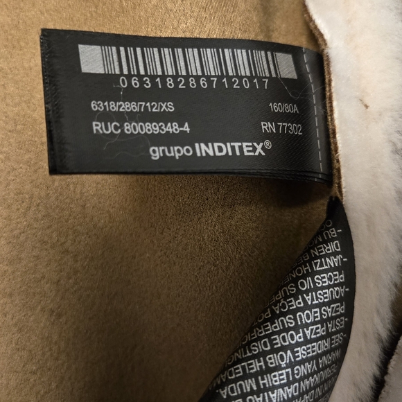 Zara Faux Fur Shearling Cropped Women's Jacket With Toggle Closure - Picture 9 of 15